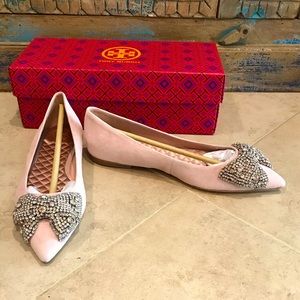 Tory Burch Esme Flat Pink Seashell Suede Crystal Bejeweled Shoes Size 7 NIB